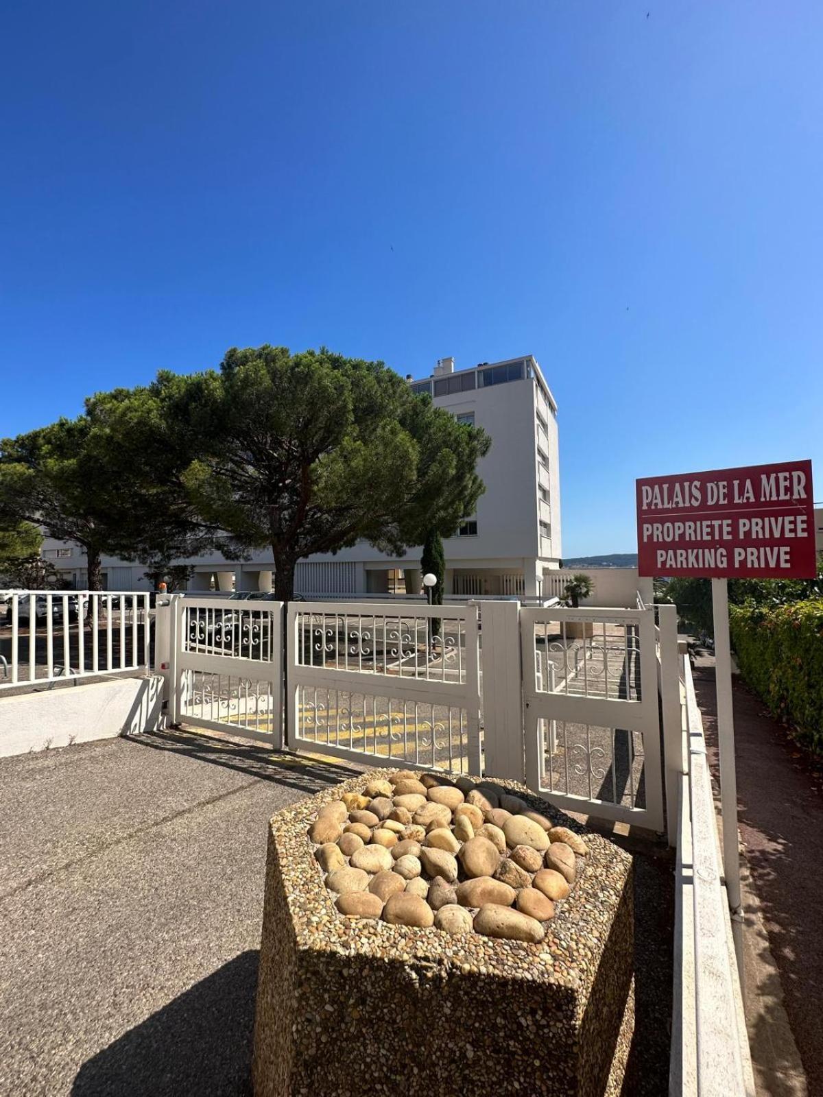 Appartement Vue Mer Sainte Maxime Exterior photo